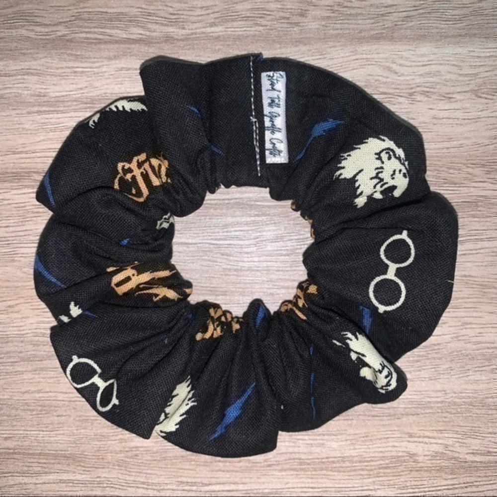 $7ea or 3/$15 Harry Potter Hogwarts hair Scrunchie handmade new
